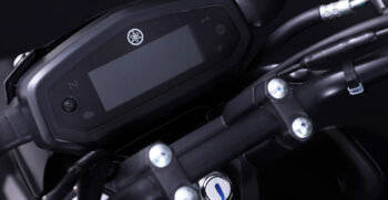 yamaha_fzv3_20206_1