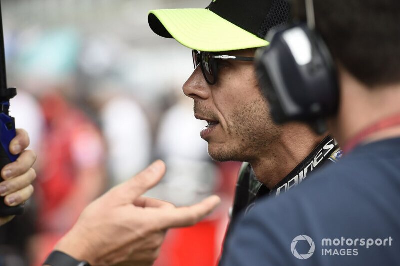 valentino rossi yamaha factory e1599481678570